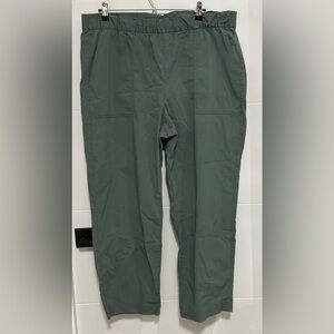 ⭐️Like New⭐️ GAP: Women’s Off-Duty Pants- Size XL